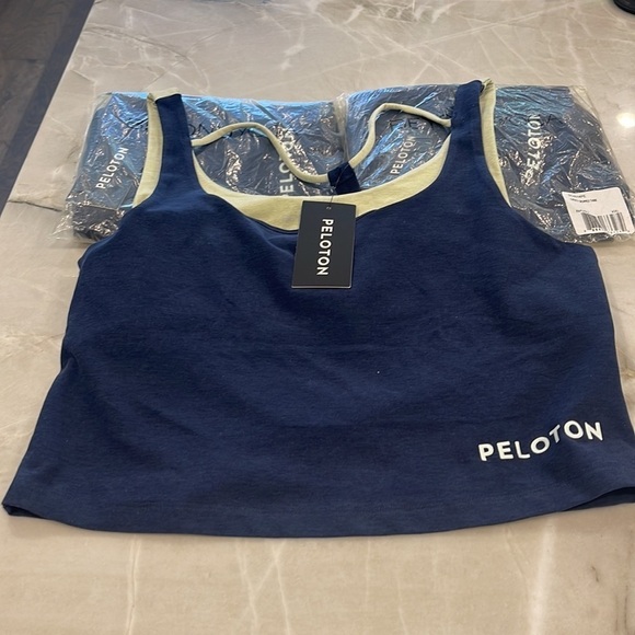 NWT Beyond Yoga Women's Blue Peloton Stretchy Over It Cropped Tank - Picture 6 of 6